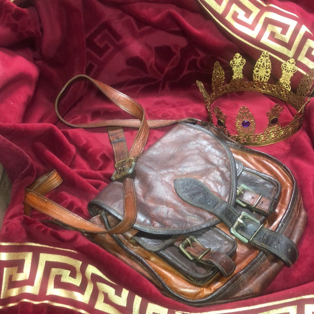 VINTAGE RARE TTK Saddle Bag Genuine Leather Purse Shoulder Bag.😁🇺🇸🇺🇸🇺🇸💯